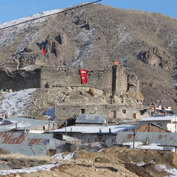Bardız Kalesi › Gezi Rehberi | Şenkaya | Erzurum