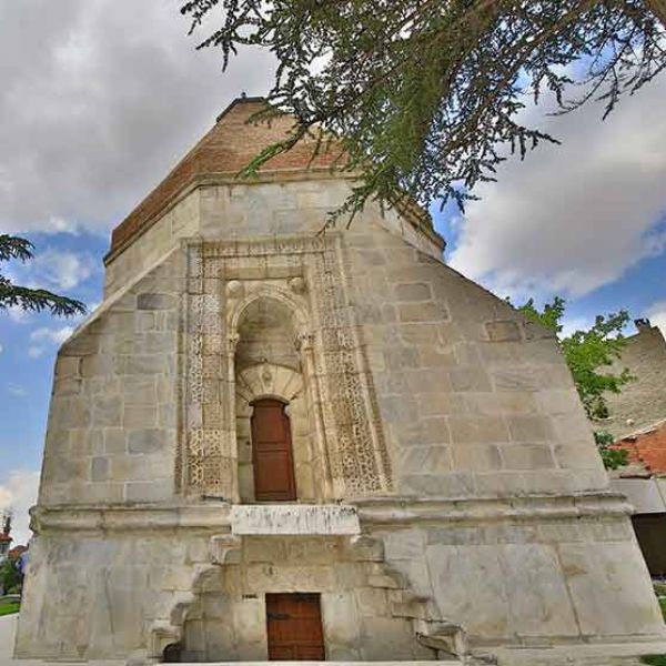 Alemşah Kümbeti › Gezi Rehberi | Sivrihisar | Eskişehir