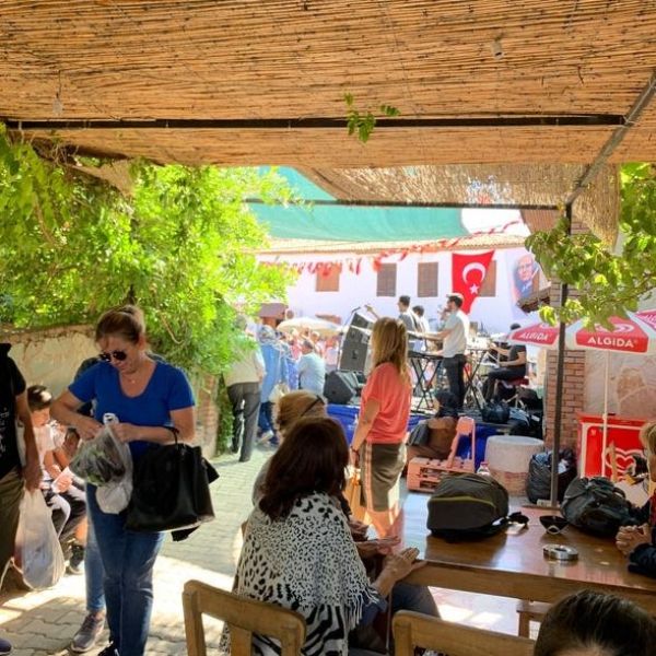 Yelki Organik Pazar › Gezi Rehberi | Güzelbahçe | İzmir