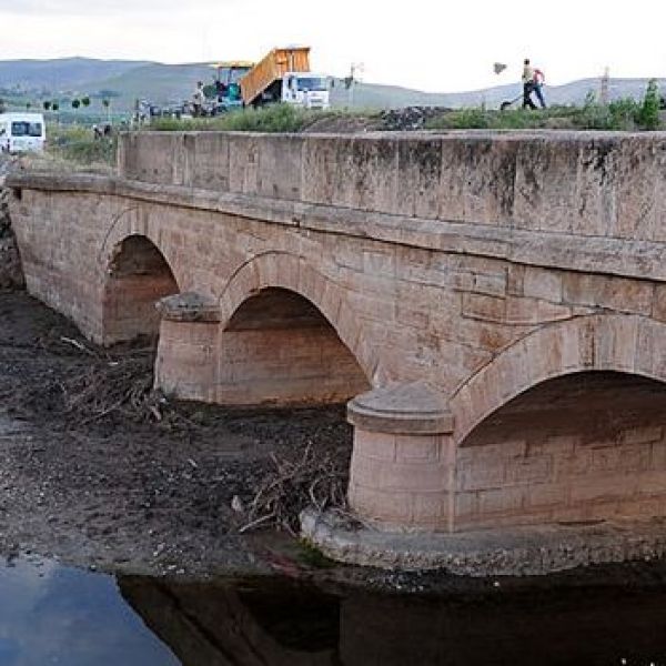 Yeniçubuk Köprüsü › Gezi Rehberi | Gemerek | Sivas